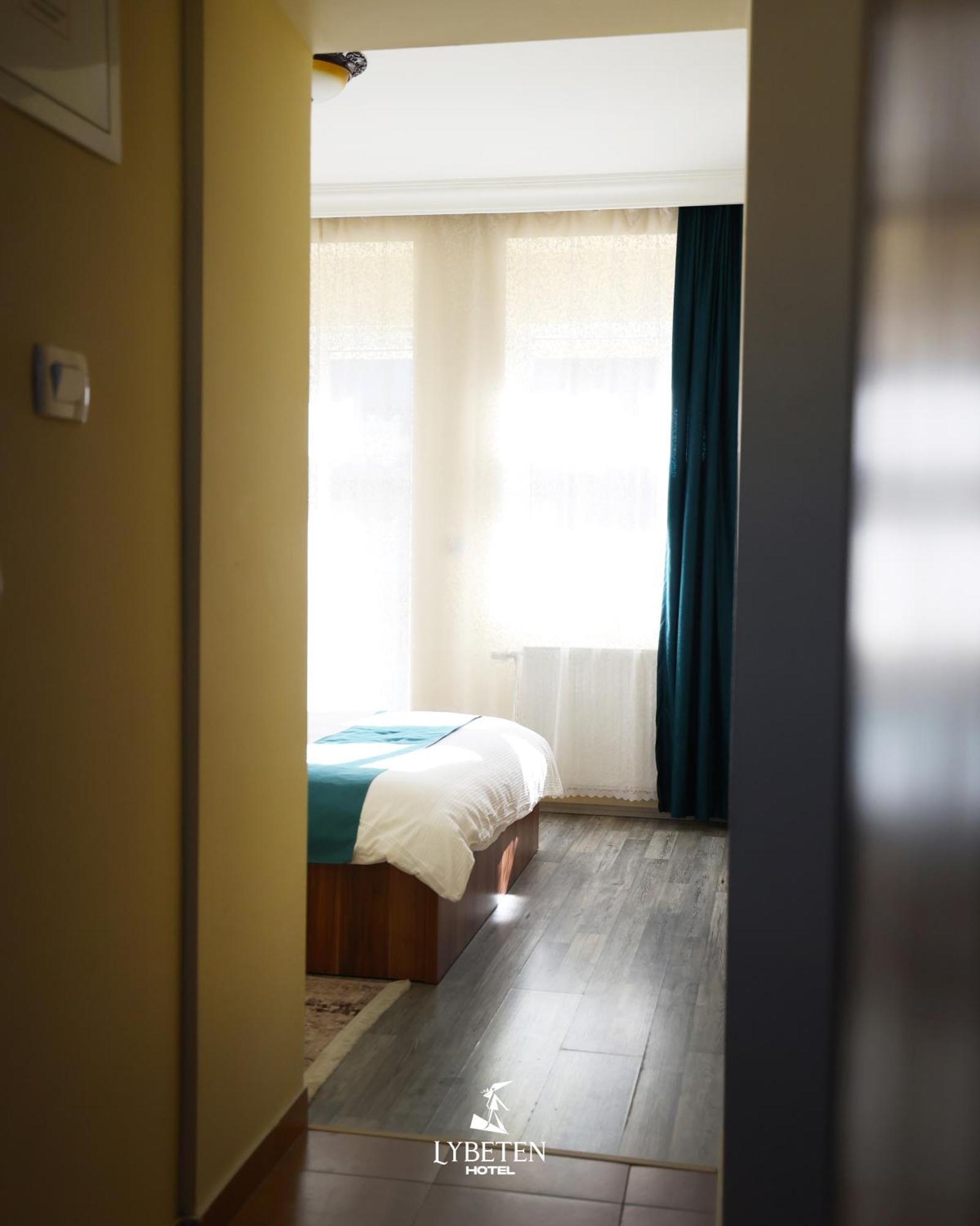Hotel Lybeten フェリザイ エクステリア 写真